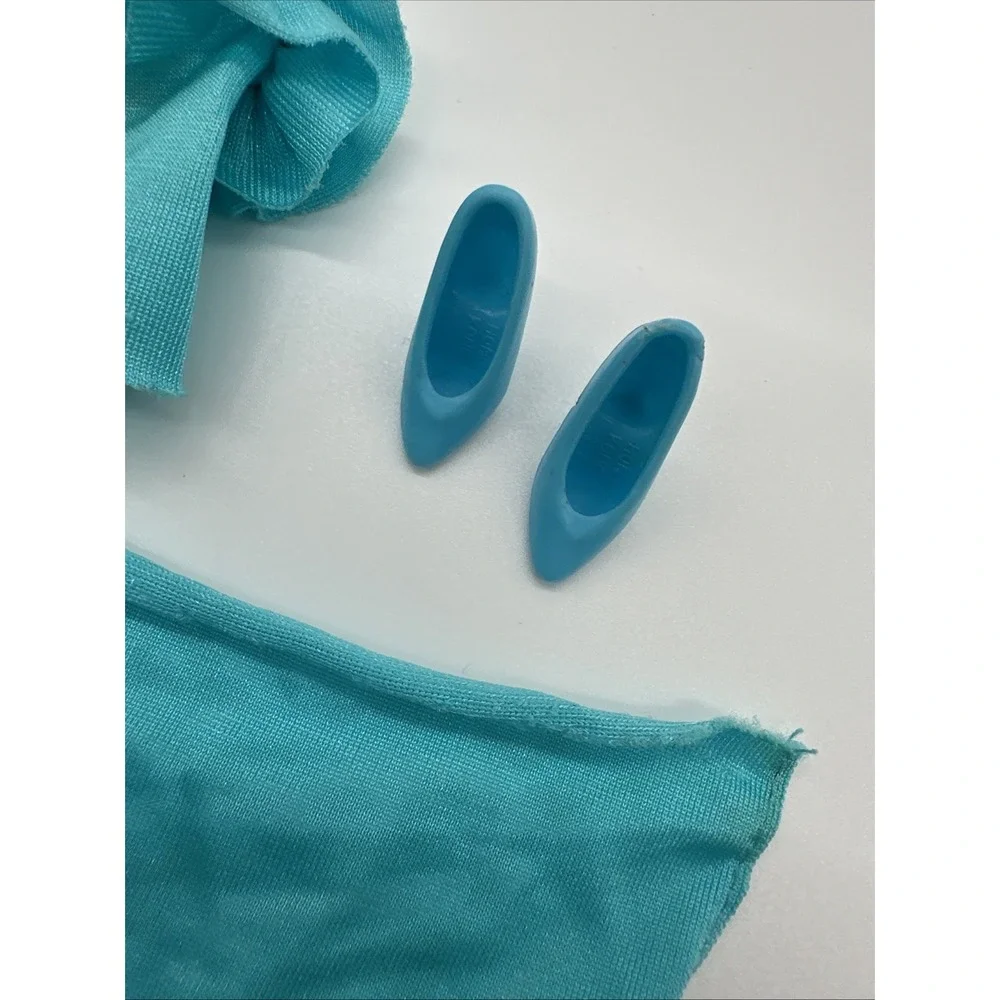 Vintage Barbie Fashion Fun #2086 Turquoise One Shoulder Dress Heels Mattel 1985